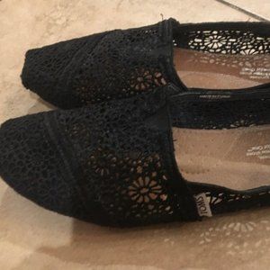 Size 9 Black Lace Women's Toms